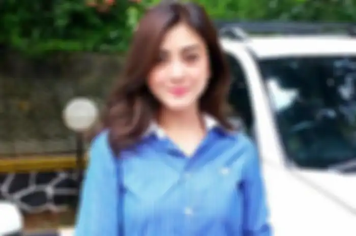 Dhena Devanka usai jalani sidang cerai di Pengadilan Agama Jakarta Selatan, Jalan Harsono RM, Pasar Minggu, Jakarta Selatan, Kamis (30/9/2021). 