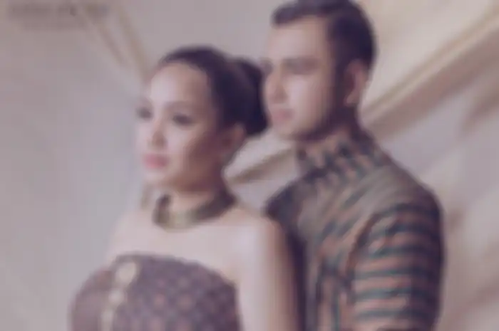 Nagita Slavina dan Raffi Ahmad dalam balutan batik truntum