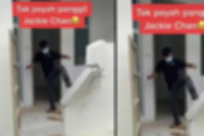 Dua kali ditendang, tembok rumah berharga mahal ini langsung roboh
