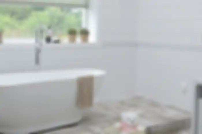 benda yang tidak boleh disimpan di dalam kamar mandi