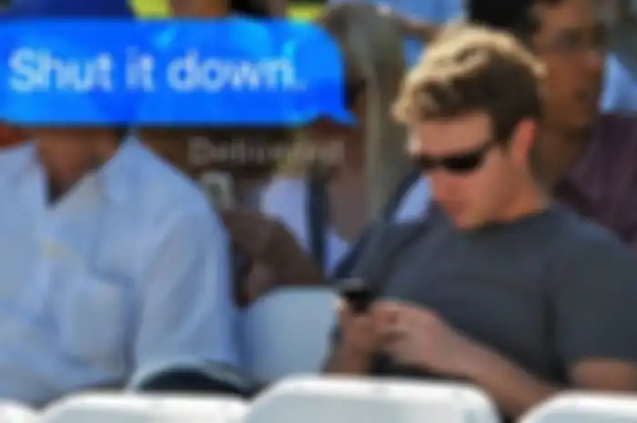Efek FB, IG dan WA Down Bikin Saham Medsos Milik Mark Zuckerberg Anjlok