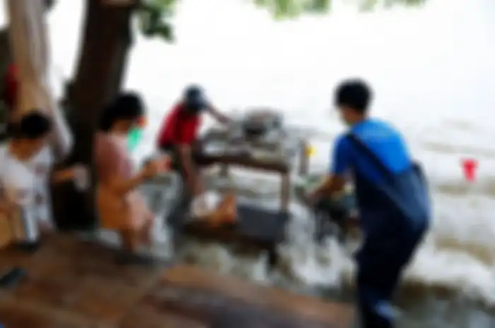 Chaopraya Antique Cafe, kafe viral di Thailand yang kebanjiran tapi makin banyak pengunjung