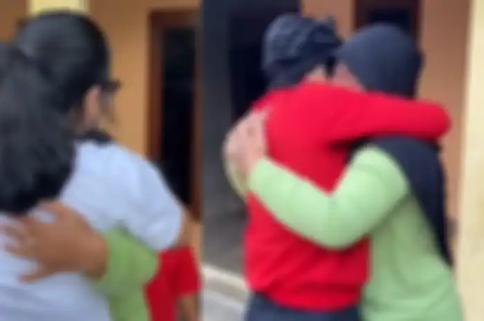 Viral kisah gadis datangi rumah mantan ARTnya usai 14 tahun tak bertemu