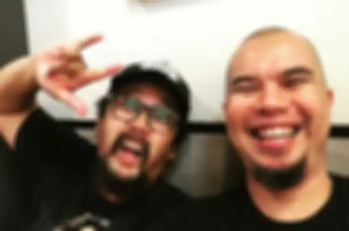 Bimo Sulaksono (kiri) & Ahmad Dhani (kanan)