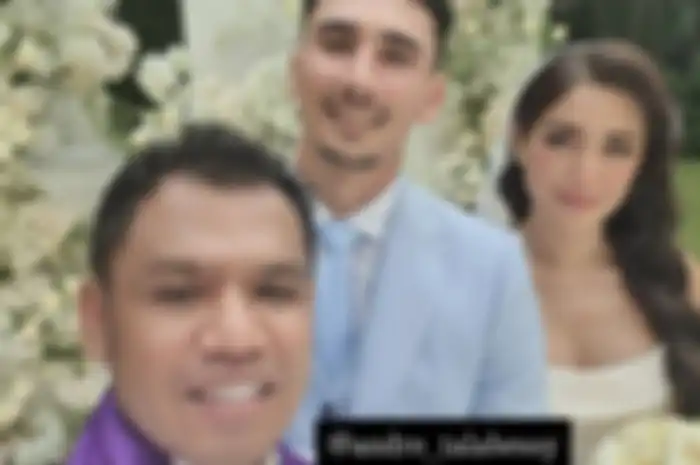 Pendeta Andre Talabessy, Vincent Verhaag, dan Jessica Iskandar.