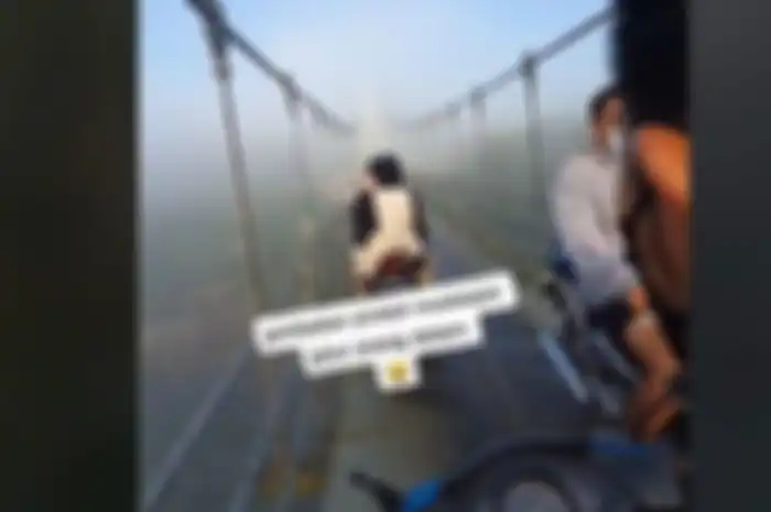 Jembatan Gantung Jati yang berada di Magelang