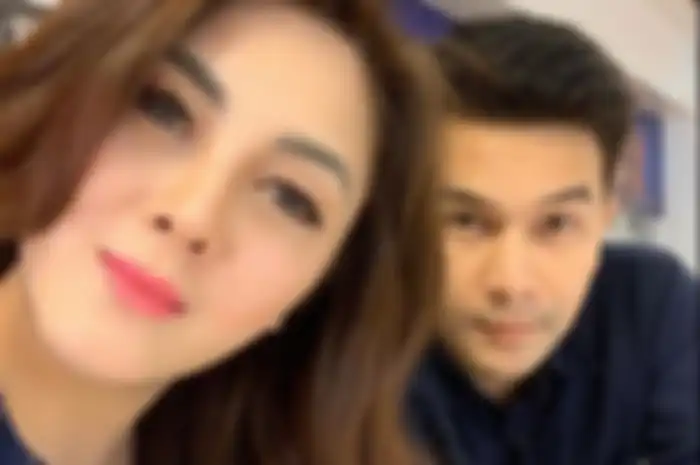 Dhena Devanka dan Jonathan Frizzy  