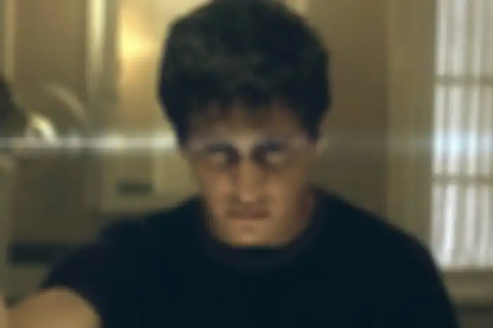 Jake Gyllenhaal sebagai Donnie Darko