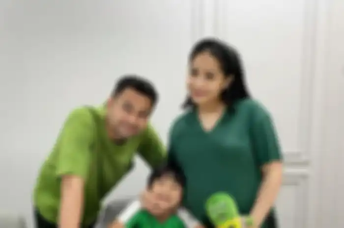 Raffi Ahmad, Nagita Slavina, dan Rafathar   