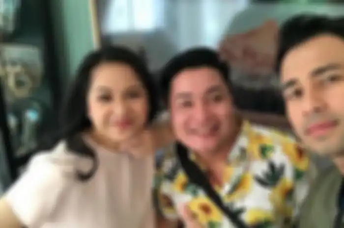 Akui Tak Terima Gaji Selama 3 Bulan Saat Raffi Ahmad Tersandung Narkoba, Merry Beberkan Alasannya Tetap Setia Jadi Asisten Suami Nagita Slavina Meski Banyak Tawaran Datang