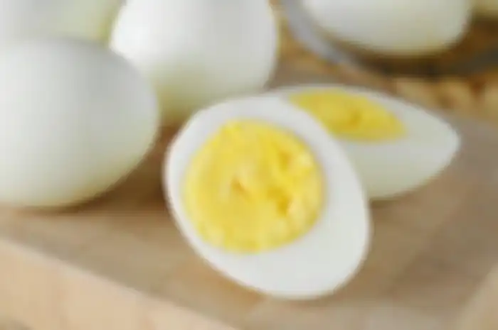 Manfaat mengonsumsi telur rebus untuk kesehatan.