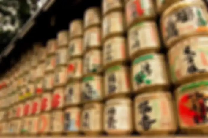 Gentong-gentong sake yang dipersembahkan untuk Kuil Meiji di Tokyo