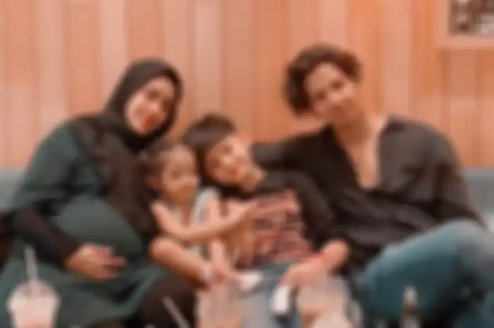 Keluarga Fairuz A Rafiq dan Sonny Septian