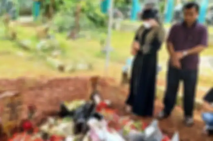 Makam Vanessa Angel dan Bibi Ardiansyah