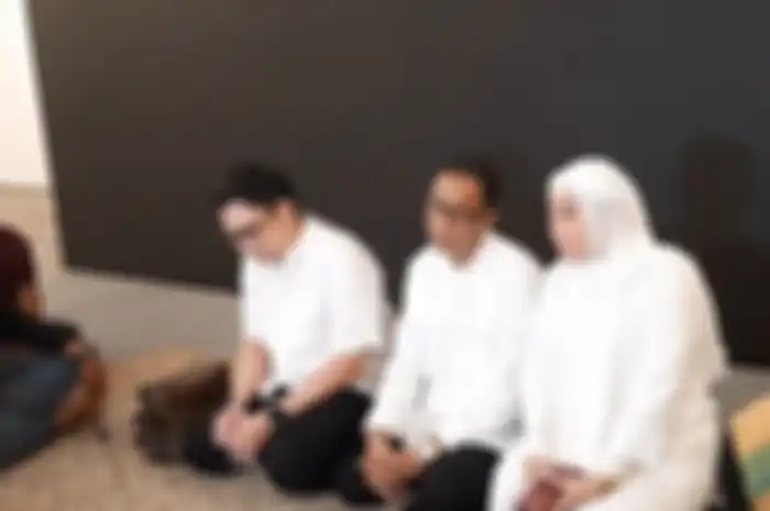 Ayah Vanessa Angel, Doddy Sudrajat bersama istri dan pengacara Milano Lubis saat ditemui di acara pengajian di Darmawangsa, Jakarta Selatan, Rabu (10/11/2021).