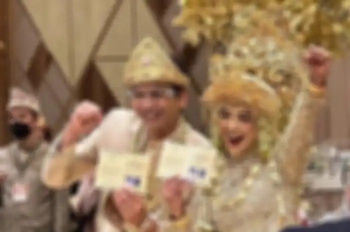 Teuku Ryan dan Ria Ricis usai ijab kabul.