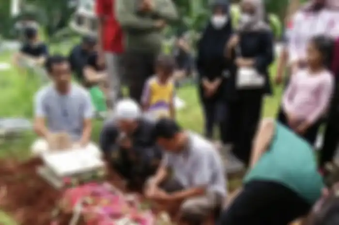 Anggota FBR yang menjadi korban pengeroyokan itu sempat dibawa ke rumah sakit terdekat. Sayang nyawanya tak tertolong.