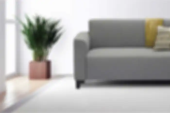 NARA sofa dengan rangka dan kaki kayu yang kokoh menciptakan tampilan kehangatan klasik yang dapat melengkapi dekorasi hunian.