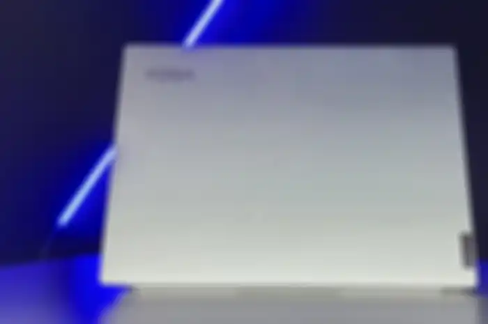Desain Lenovo Yoga Slim 7i Pro OLED.