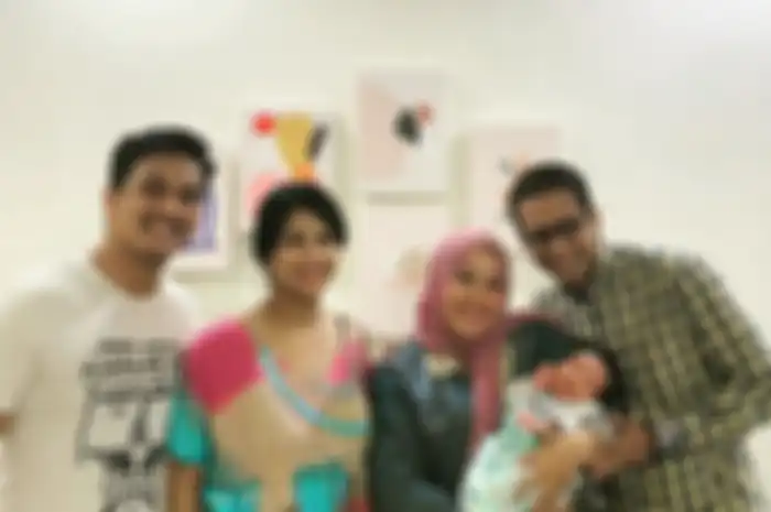 Potret kedekatan Doddy Sudrajat dan Vanessa Angel 