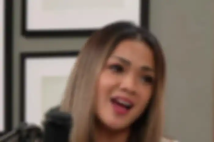 Nirina Zubir di kanal Youtube TS Media