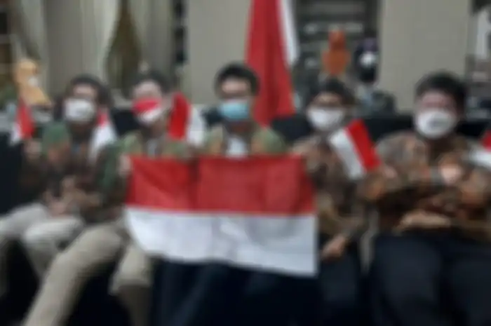 Andrew Christoffer Prawiro, Hafizh Renanto Akhmad, Jonwin Fidelis, Muhammad Sultan Hafiz, dan Nazal Rhinta Hawari berhasil menyabet 5 medali dalam ajang IOAA ke-14.