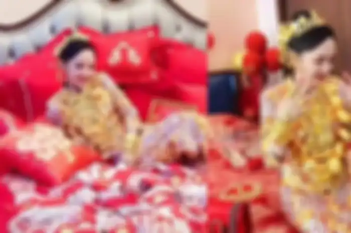 Viral foto pengantin mewah di Cina yang pakai 20kg emas di sekujur tubuh.