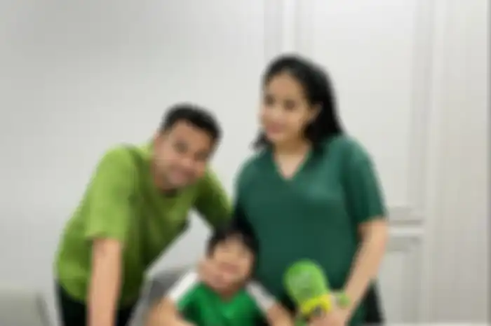 Raffi Ahmad, Rafathar, dan Nagira Slavina.