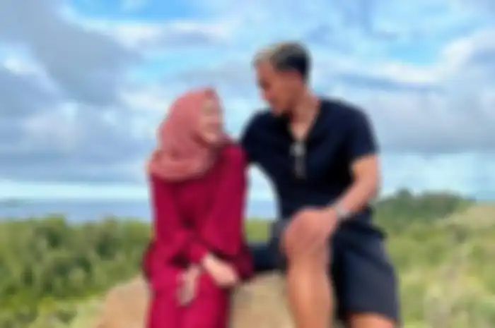 Okie Agustina dan suaminya, Gunawan Dwi Cahyo
