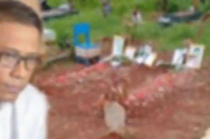 Doddy Sudrajat berencana pindahkan makam mendiang Vanessa Angel.