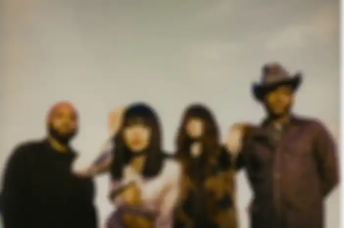 Khruangbin & Leon Bridges