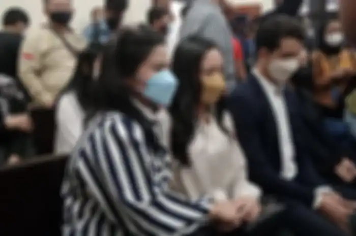 Rachel Vennya, Salim Nauderer dan Maulida jalani sidang perdana terkait kasus pelanggaran karantina kesehatan di Pengadilan Negeri Tangerang, Jumat (10/12/2021).