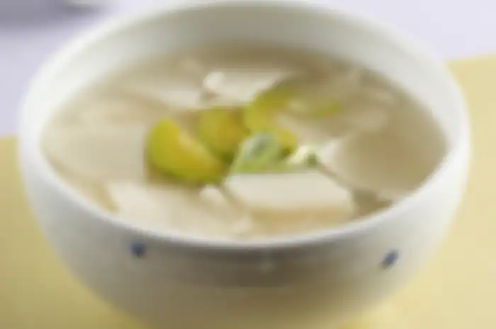 Sujaebi sup hangat ala Korea