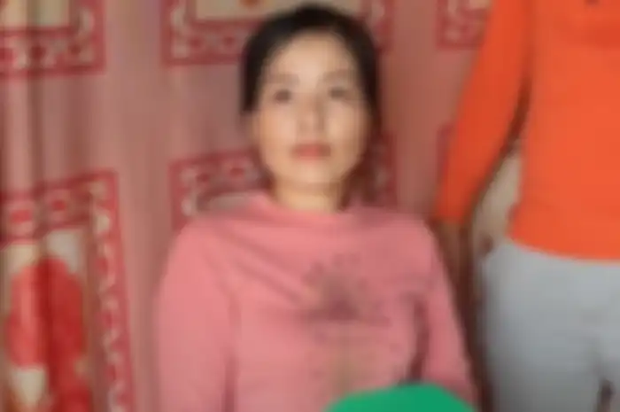 Cewek Vietnam yang punya roma parfum alami di tubuhnya.