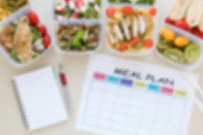 Mengatur menu harian membantu penyandang diabetes mengontrol gula darah.