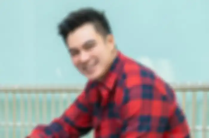 Baim Wong batalkan janji dengan istrinya demi bertemu petugas kasir yang berhasil gagalkan penipuan atas namanya