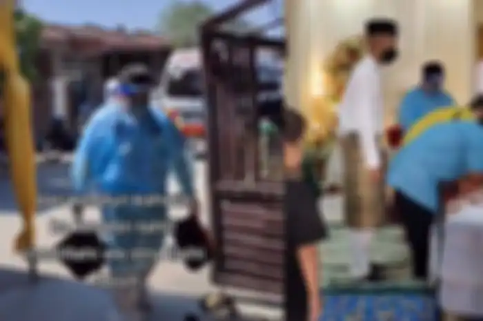 Ayah pengantin wanita menghembuskan-napas terakhir di hari pernikahan.