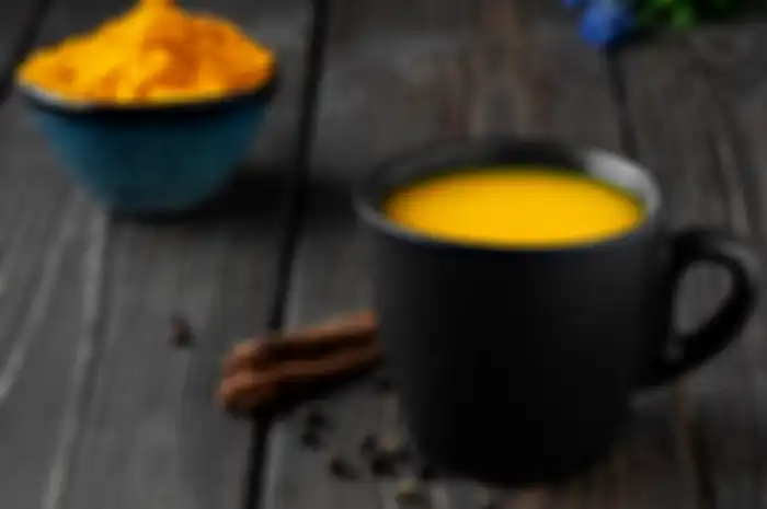 Aneka tips kecantikan yang bisa didapat dari susu kunyit.