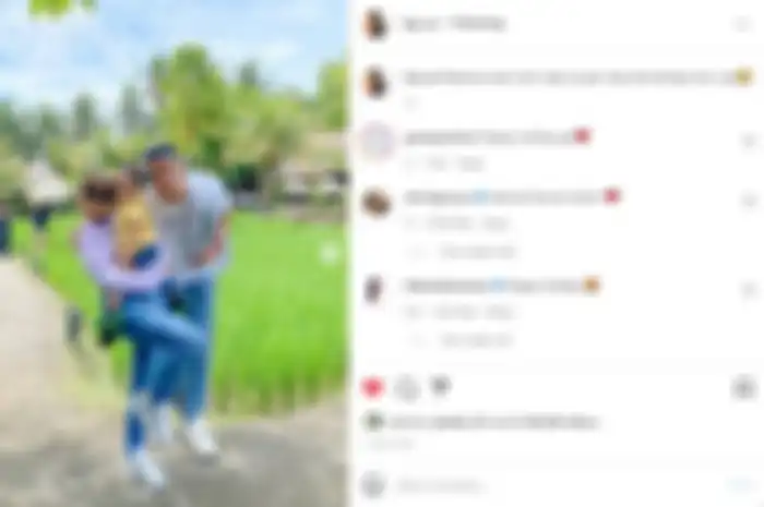 Postingan Fuji saat liburan dengan Gala Sky dan Fadly