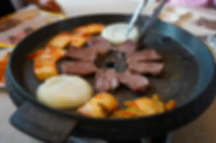 Rayakan tahun baru bersama keluarga, ini tips BBQ ala Korea di rumah. 