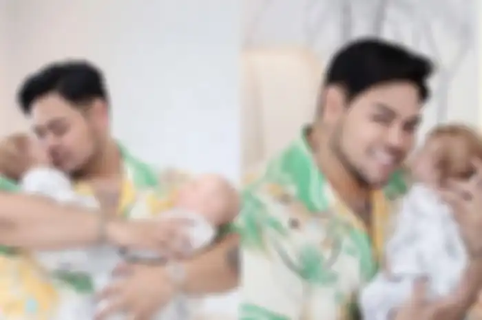 Ivan Gunawan dan kedua spirit doll miliknya