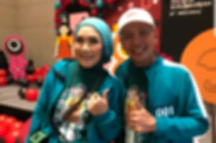 Umi Kalsum dan Ayah Rozak saat ditemui di Margo Hotel, Depok, Jawa Barat, Minggu (9/1/2022).