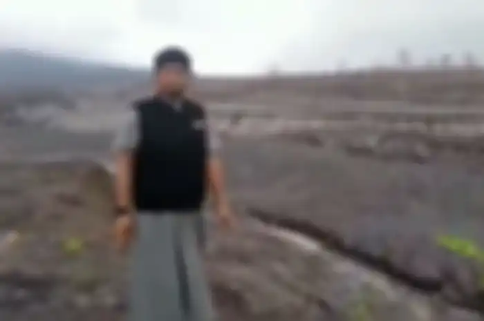 Foto wajah pria penendang sesajen di Gunung Semeru