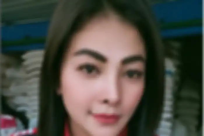 Liena Ozora, sopir bus cantik PO Agra Mas