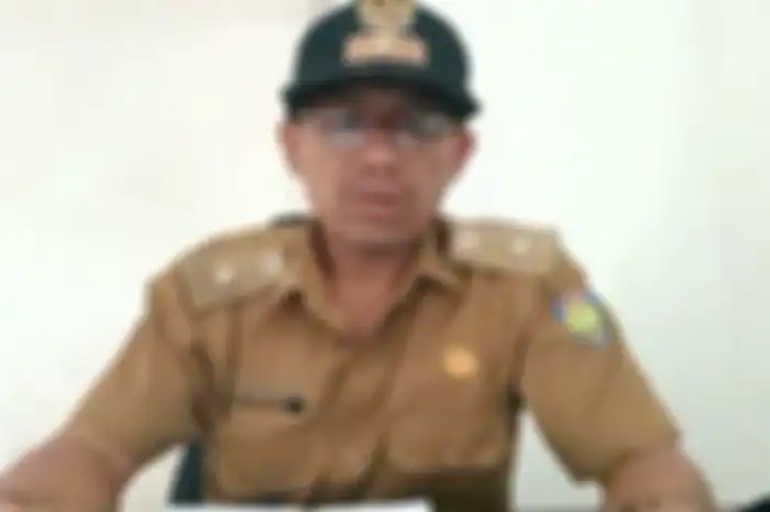 Tangkapan layar video klarifikasi Kepala Desa Bantarwaru, Soleh.