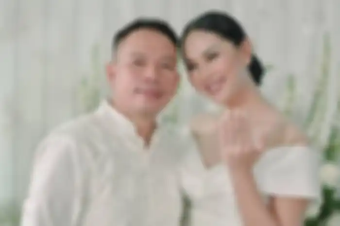 Vicky Prasetyo dan Kalina Ocktaranny 