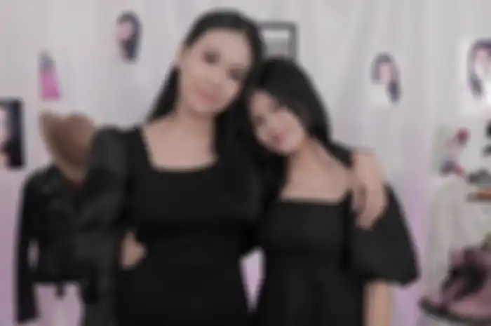 Mayang dan Chika