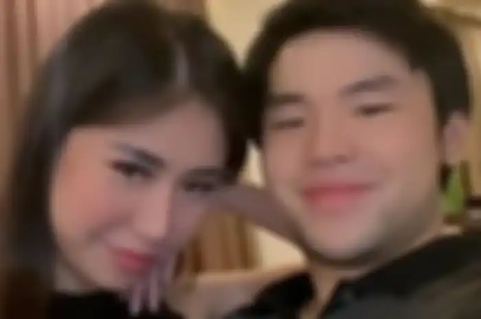 Anak Ahok, Nicholas Sean Purnama yang melaporkan Ayu Thalia dalam kasus pencemaran nama baik memasuki babak baru. Ayu Thalia disebut menjadi tersangka.