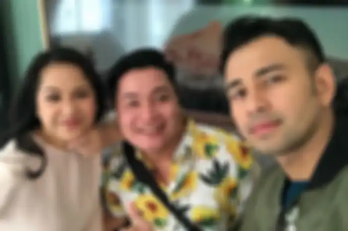 Merry Ahmad bersama Nagita Slavina dan Raffi Ahmad