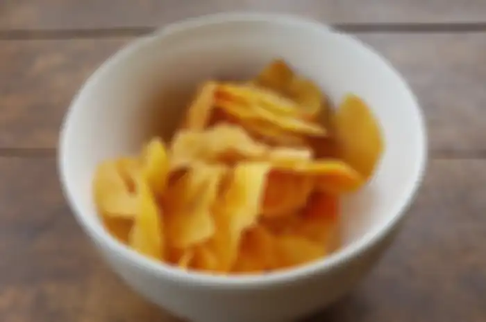 Kandungan gizi dan manfaat kesehatan di dalam keripik pisang.